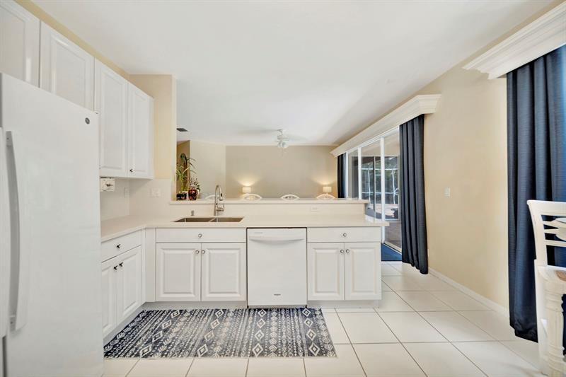 Image 12 of 54 For 16412 Diamond Pl