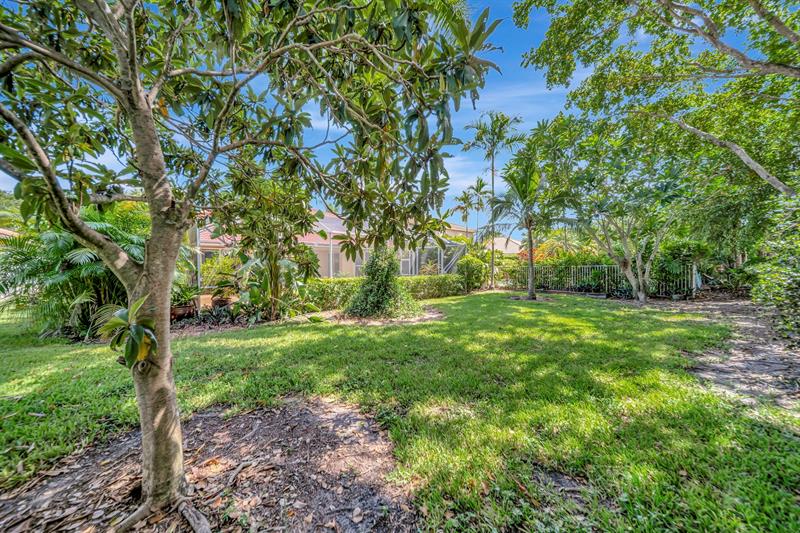 Image 28 of 54 For 16412 Diamond Pl