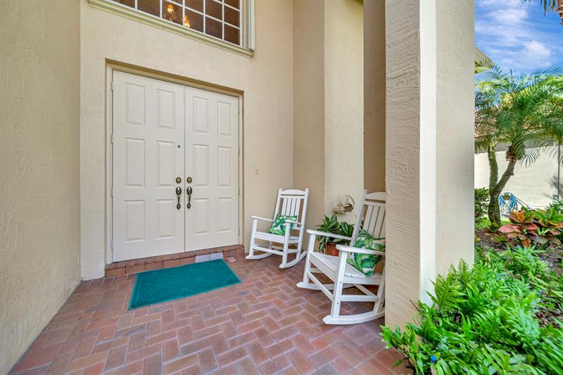 Image 3 of 54 For 16412 Diamond Pl