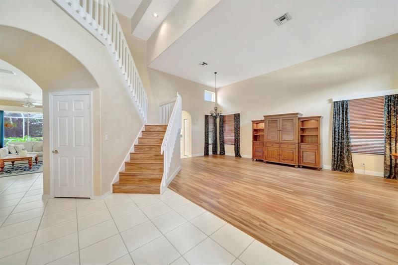 Image 8 of 54 For 16412 Diamond Pl