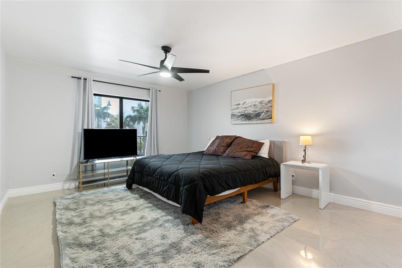 Image 3 of 18 For 3200 Ocean Dr