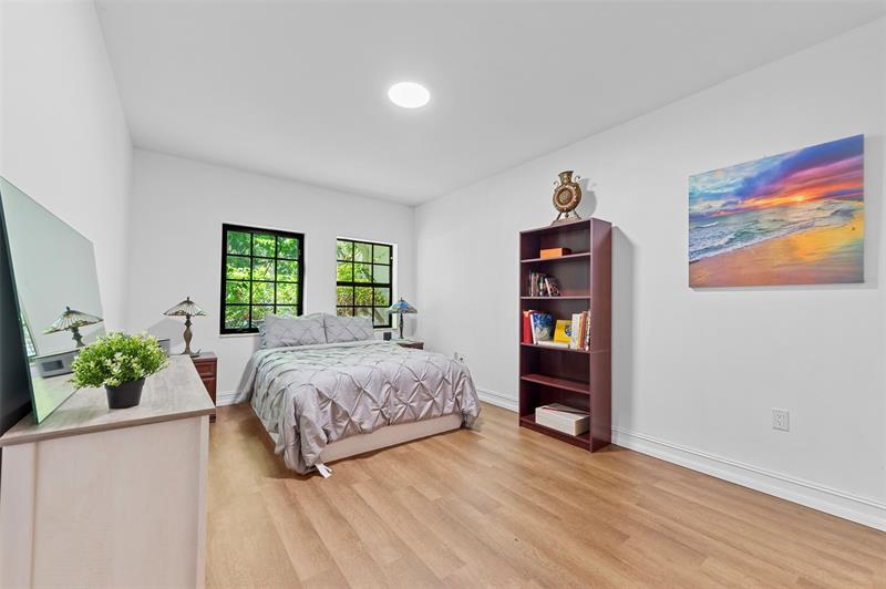 Image 13 of 28 For 2924 Hidden Harbour Ct