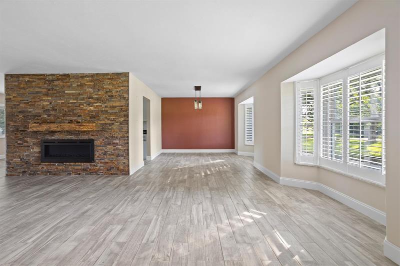 Image 7 of 73 For 4000 109th Ave