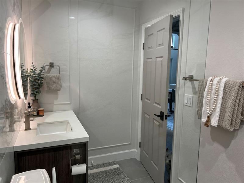 Image 21 of 33 For 15630 Chandelle Place