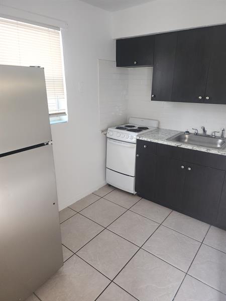 Image 3 of 7 For 4017 22nd St  2