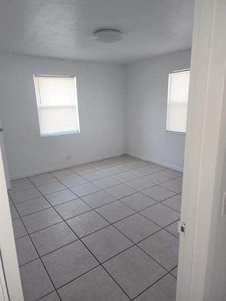 Image 5 of 7 For 4017 22nd St  2