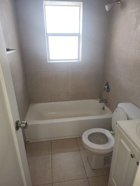 Image 6 of 7 For 4017 22nd St  2