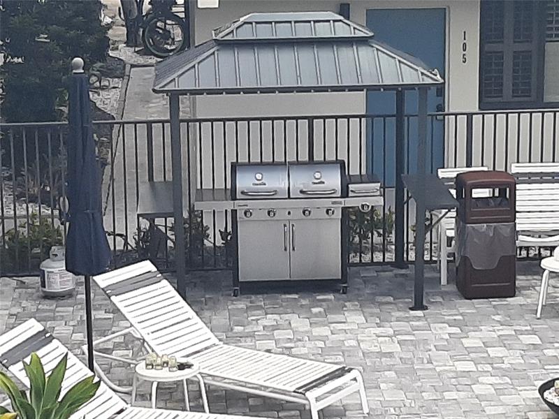 Image 20 of 31 For 1901 Andrews Ave  216