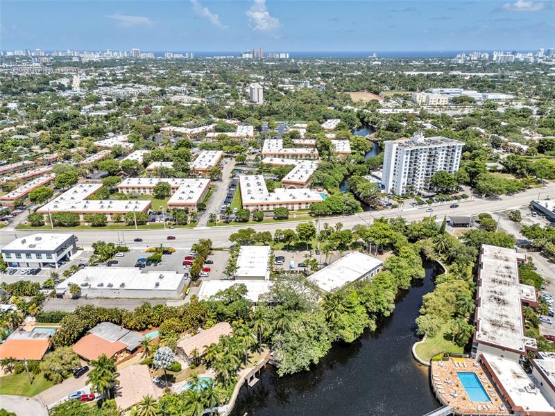 Image 24 of 31 For 1901 Andrews Ave  216