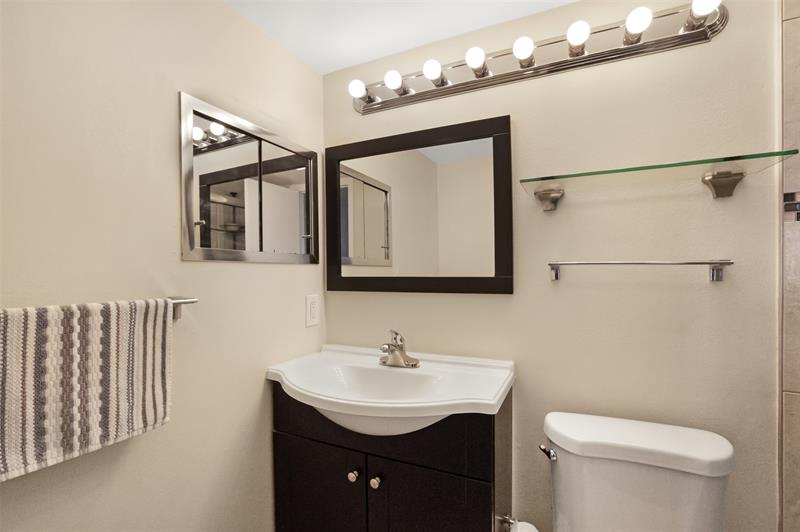 Image 22 of 31 For 78 Oakridge G  78