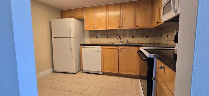 Image 18 of 35 For 3300 192nd St  1216