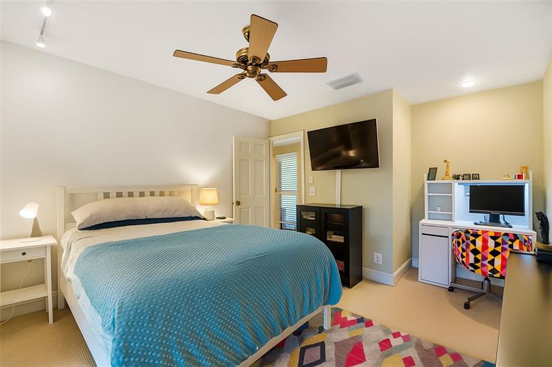 Image 20 of 50 For 10320 6th St