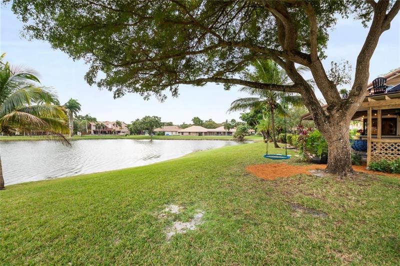 Image 27 of 50 For 10320 6th St