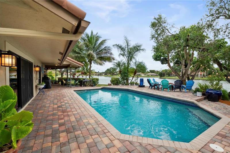 Image 3 of 50 For 10320 6th St