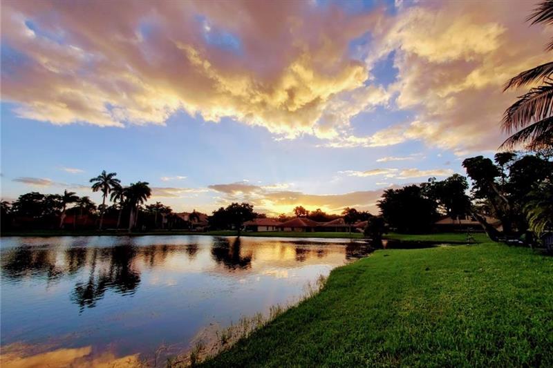 Image 48 of 50 For 10320 6th St