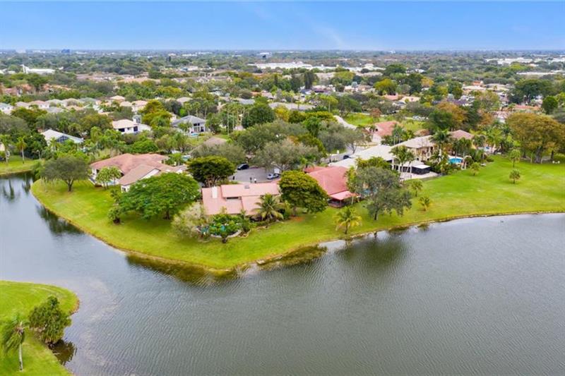 Image 49 of 50 For 10320 6th St