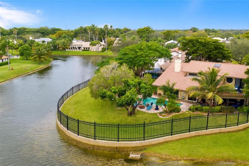 Image 5 of 50 For 10320 6th St