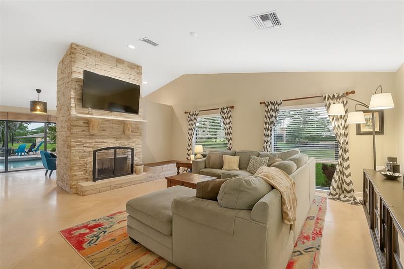 Image 9 of 50 For 10320 6th St