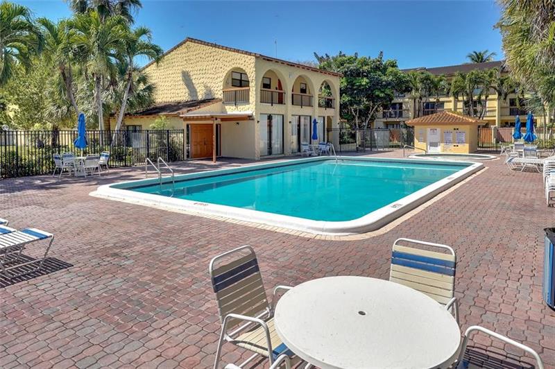 Image 22 of 31 For 4000 Del Rio Way