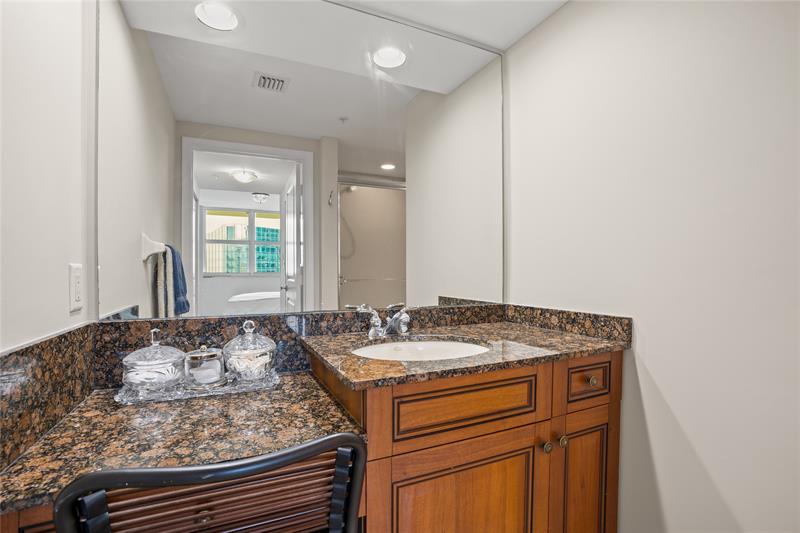 Image 29 of 69 For 347 New River Dr  2808