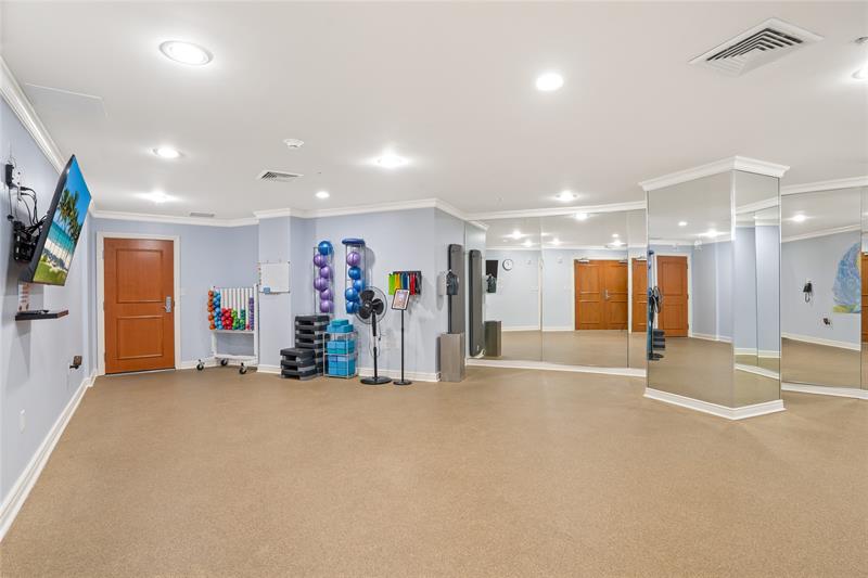Image 48 of 69 For 347 New River Dr  2808