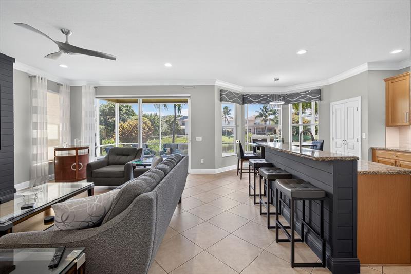 Image 16 of 96 For 5016 Nautica Lake Cir
