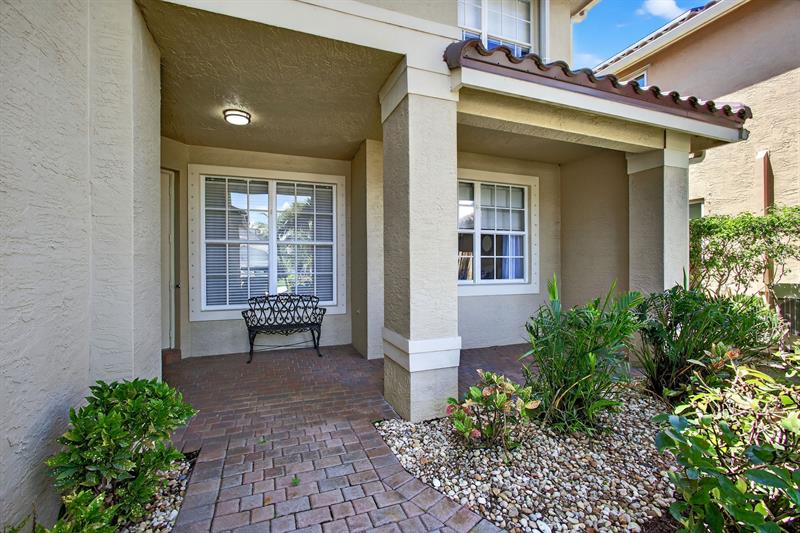 Image 6 of 96 For 5016 Nautica Lake Cir