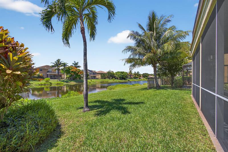Image 61 of 96 For 5016 Nautica Lake Cir