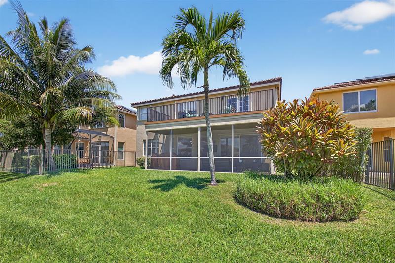 Image 66 of 96 For 5016 Nautica Lake Cir