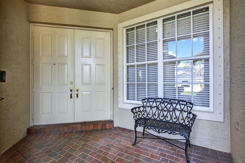 Image 7 of 96 For 5016 Nautica Lake Cir