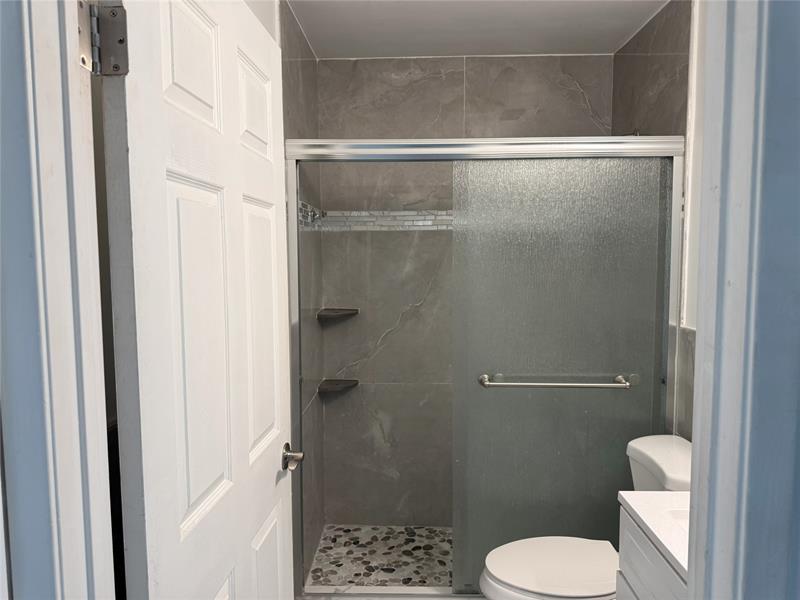 Image 11 of 19 For 11245 Atlantic Blvd  204