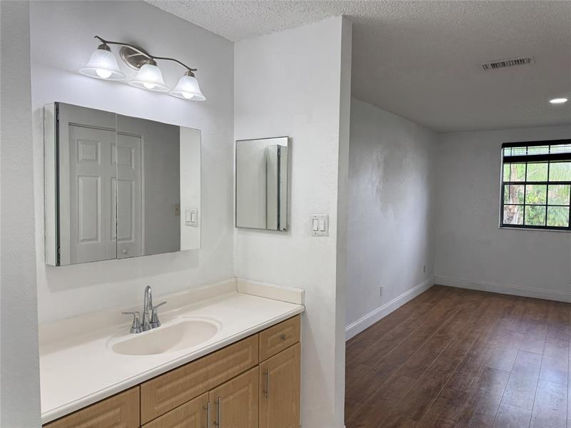 Image 15 of 19 For 11245 Atlantic Blvd  204