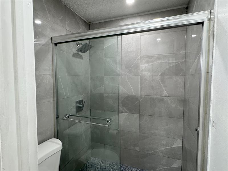 Image 16 of 19 For 11245 Atlantic Blvd  204
