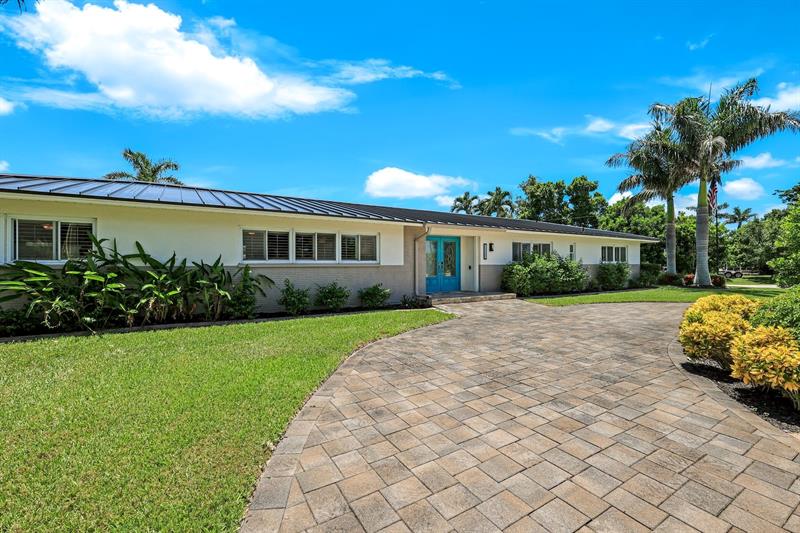 Image 11 of 48 For 5237 Del Prado Blvd