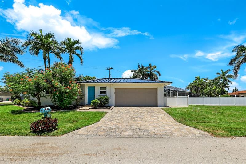 Image 3 of 48 For 5237 Del Prado Blvd