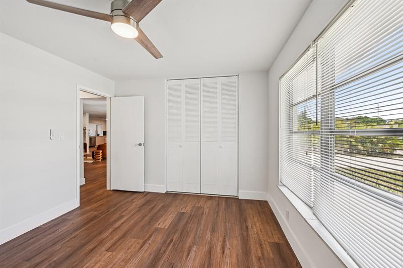 Image 28 of 38 For 6764 Dogwood Dr