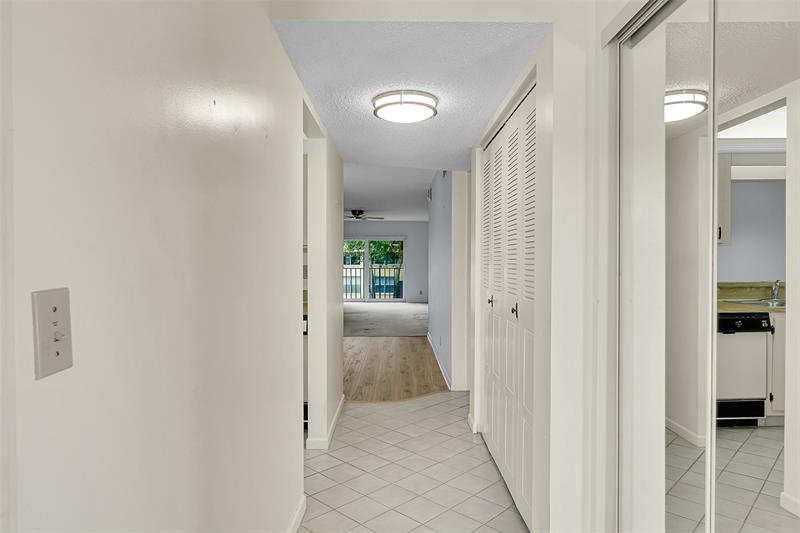 Image 3 of 16 For 2905 22nd Ave  202