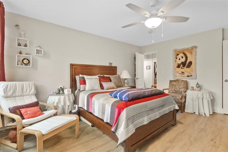 Image 23 of 60 For 6911 Environ Blvd  5j