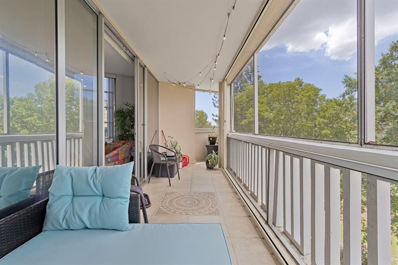 Image 28 of 60 For 6911 Environ Blvd  5j