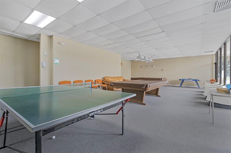 Image 39 of 60 For 6911 Environ Blvd  5j