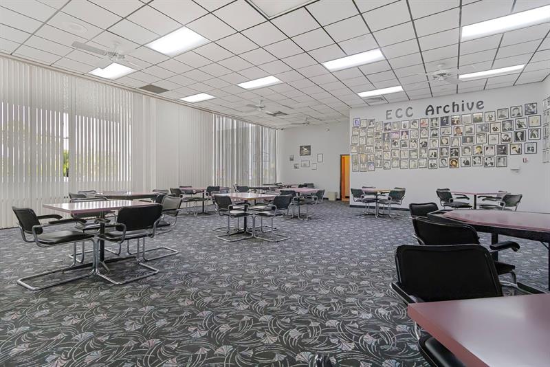 Image 41 of 60 For 6911 Environ Blvd  5j
