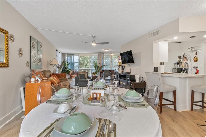 Image 7 of 60 For 6911 Environ Blvd  5j