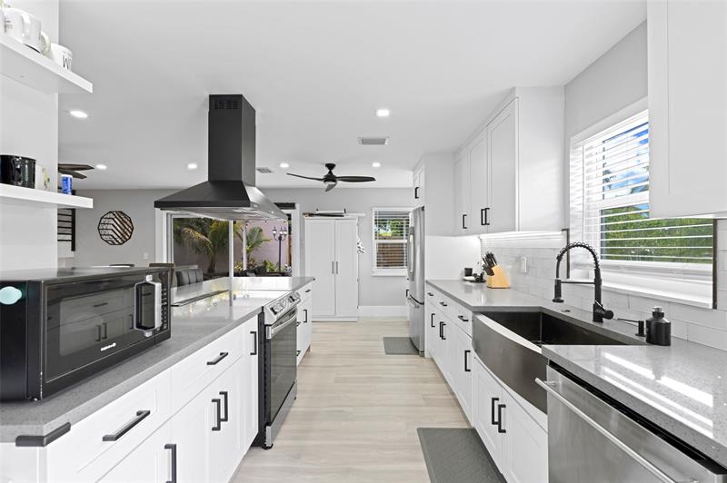 Image 11 of 38 For 133 159th Way