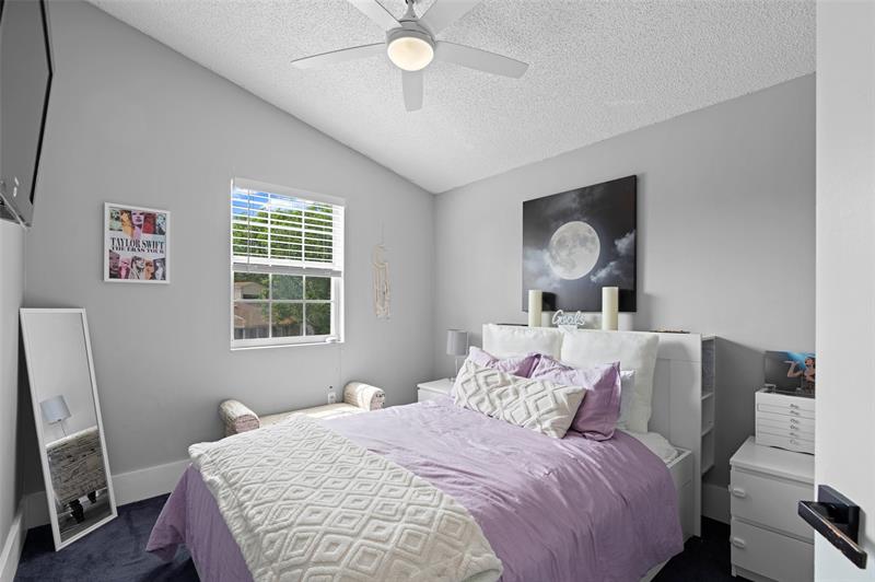 Image 23 of 38 For 133 159th Way