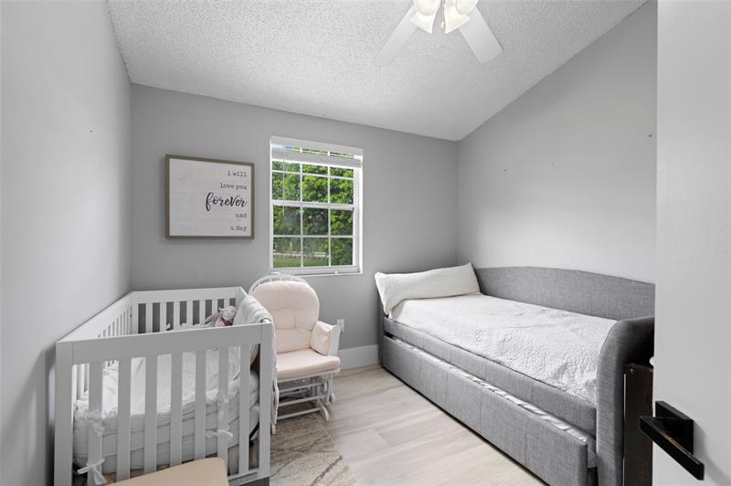 Image 25 of 38 For 133 159th Way