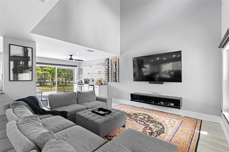 Image 5 of 38 For 133 159th Way