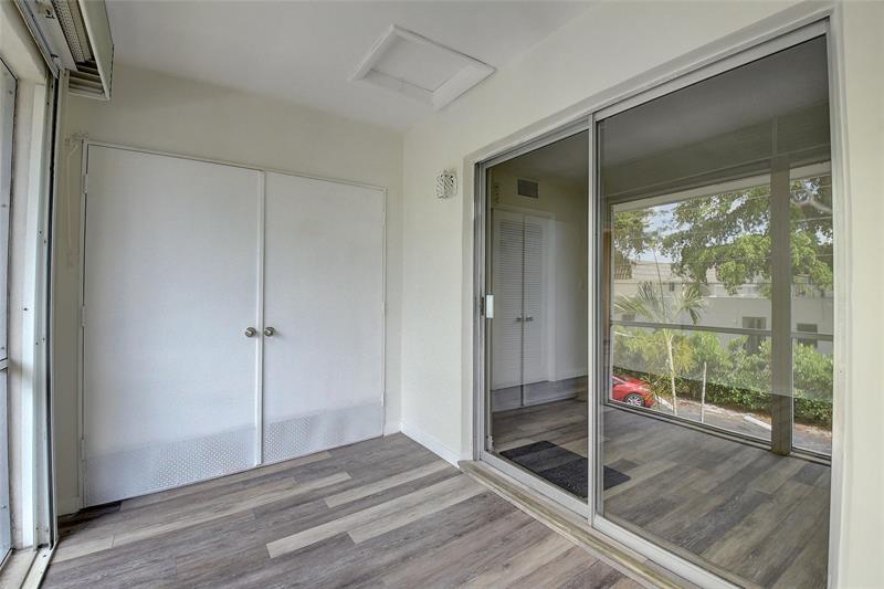 Image 20 of 23 For 30 13th St  B2