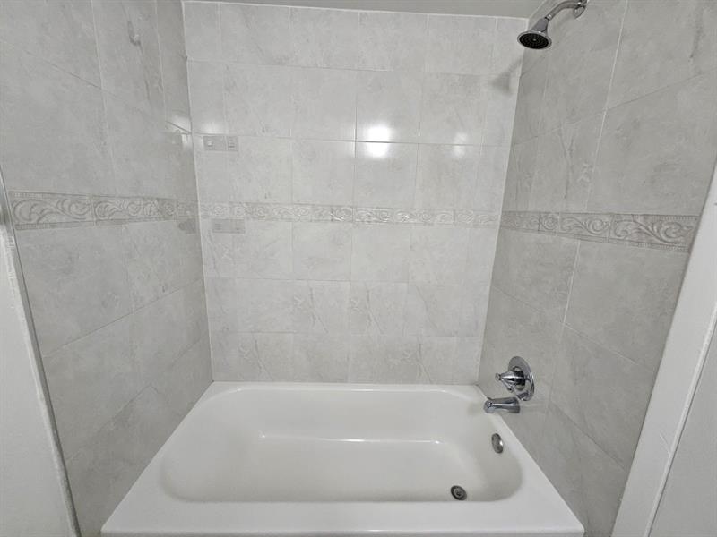 Image 17 of 26 For 1065 Flagler Ave  706
