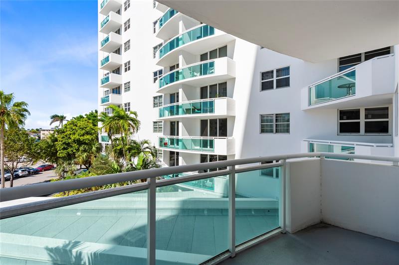 Image 13 of 26 For 3001 Ocean Dr  333