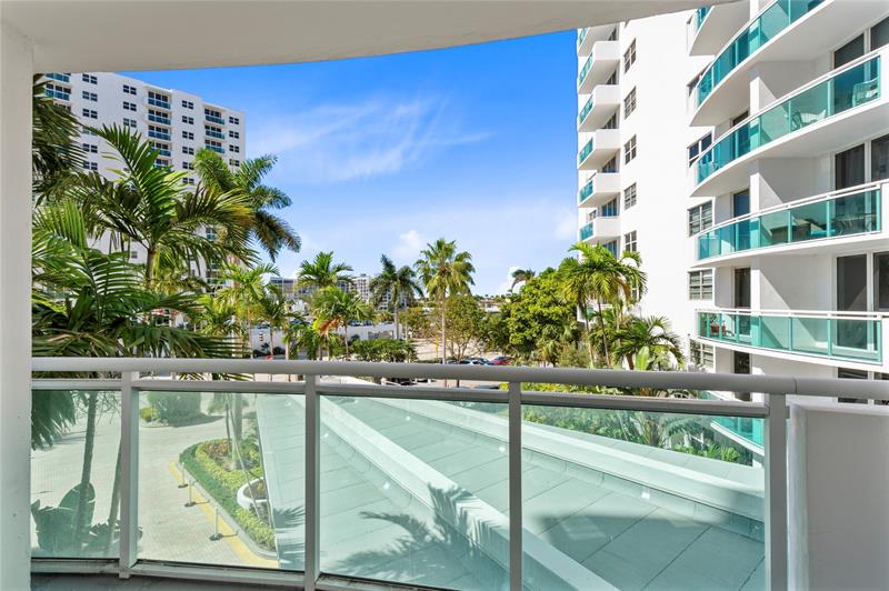 Image 14 of 26 For 3001 Ocean Dr  333